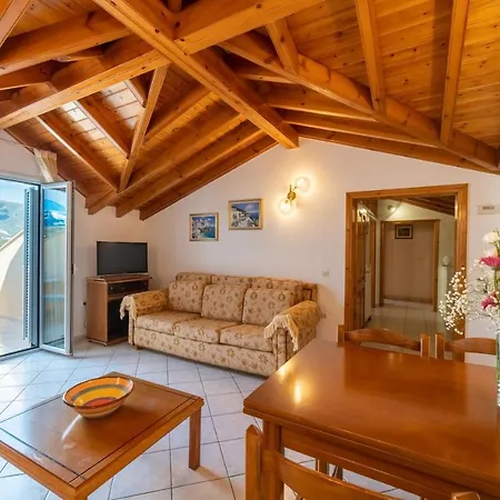 St Nicholas A5 Superior One 2 *